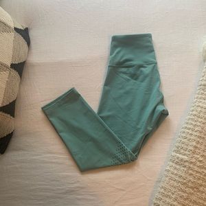 💙Old Navy High-Wasted Crop Leggings💙